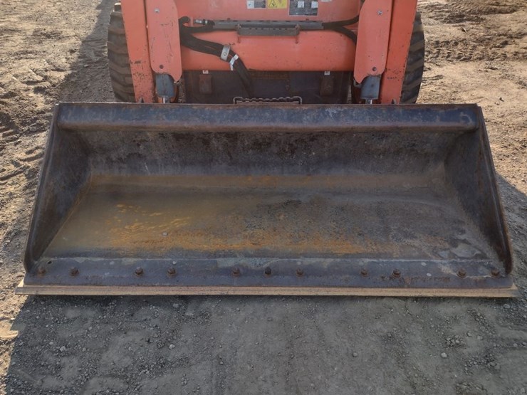 kubota-ssv75-image-17