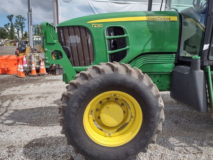 john-deere-7230-image-19
