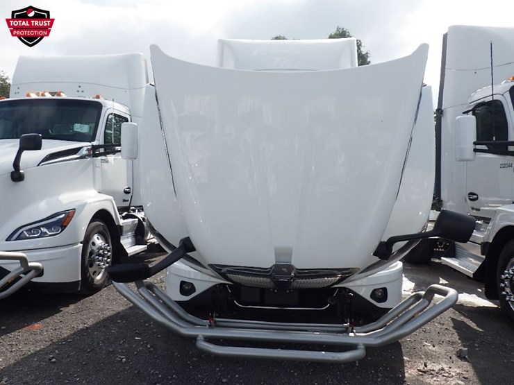 2024-kenworth-t680-image-24