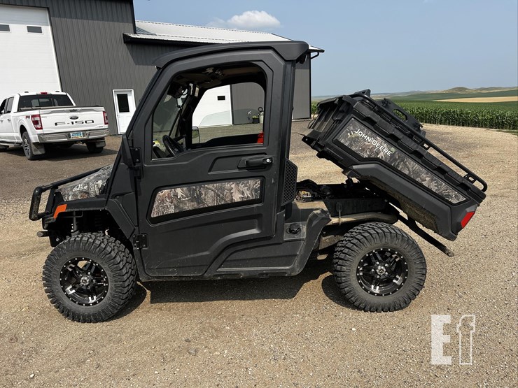 2025-john-deere-gator-xuv-835r-image-17