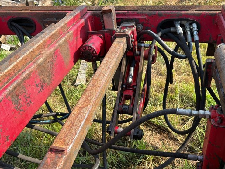 2007-john-deere-3320-image-27