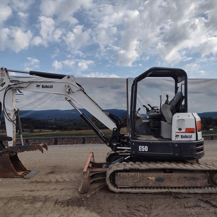 BOBCAT E50
