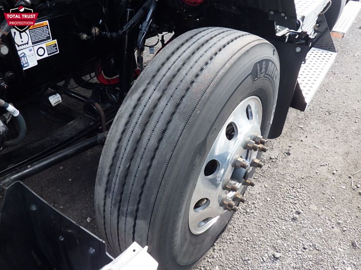 2024-kenworth-t680-image-22