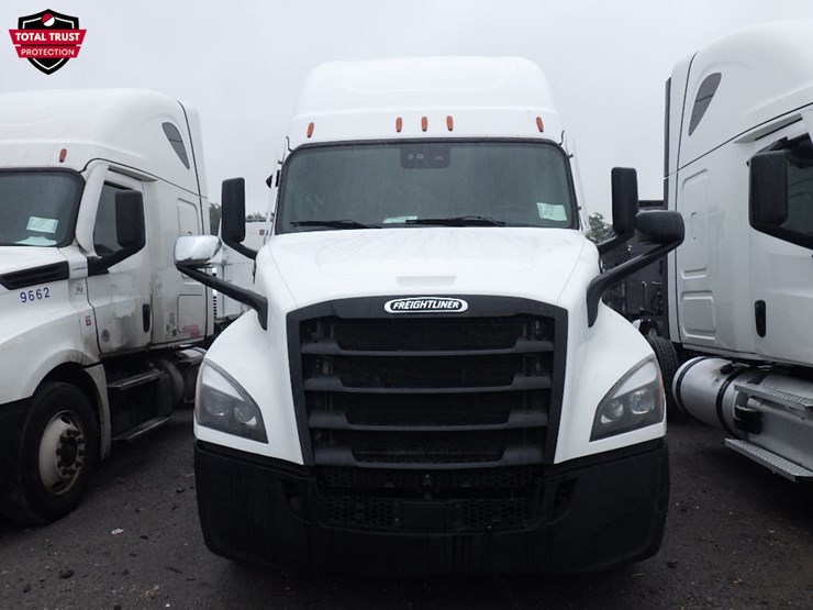 2023-freightliner-cascadia-126-image-2
