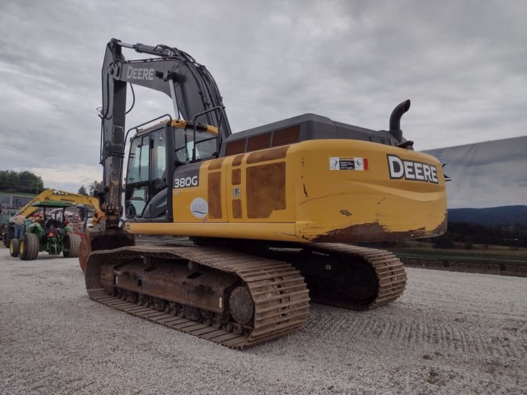 deere-380g-lc-image-47