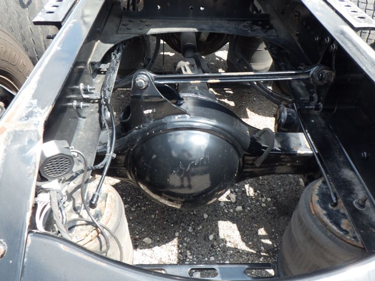 2020-volvo-vnr300-image-9