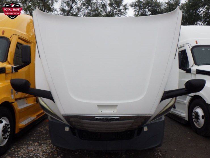 2022-freightliner-cascadia-126-image-25