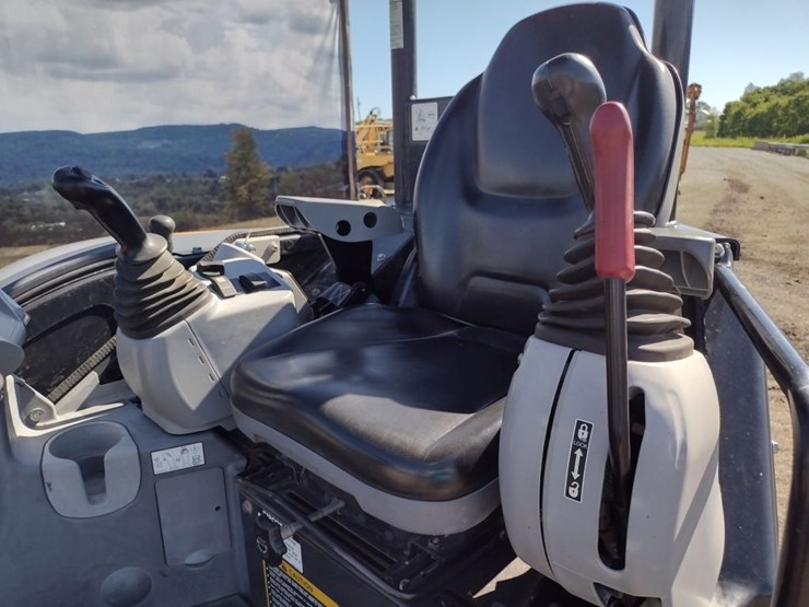 deere-35g-image-10