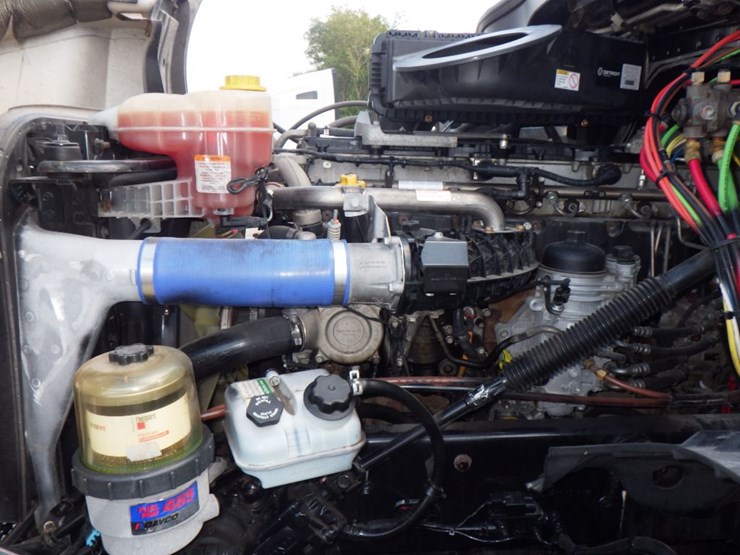 2021-freightliner-cascadia-126-image-29
