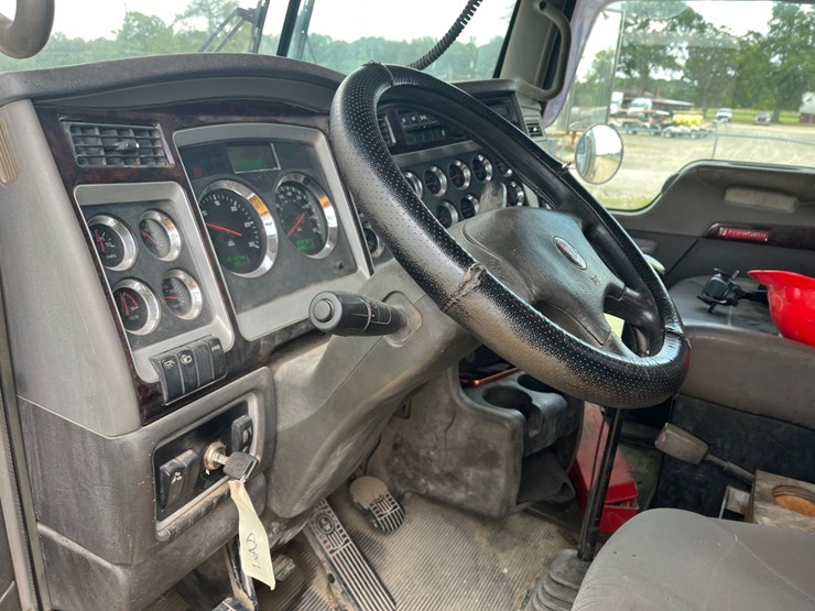 #39299-•-2010-kenworth-w9-image-16
