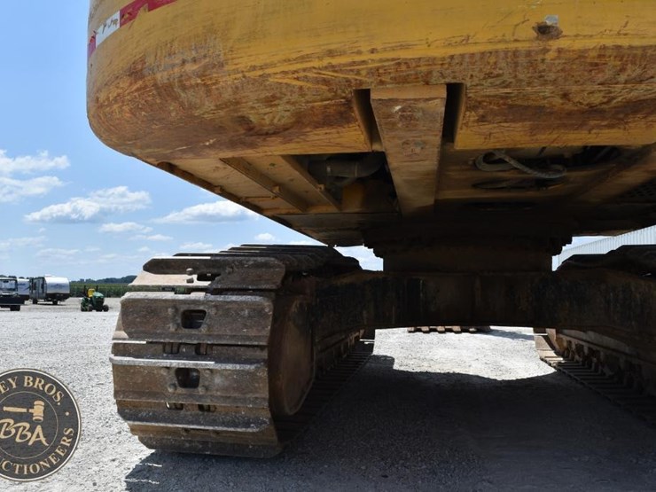 2016-deere-350g-lc-image-38
