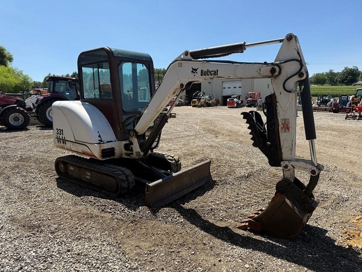 2001-bobcat-331-image-6
