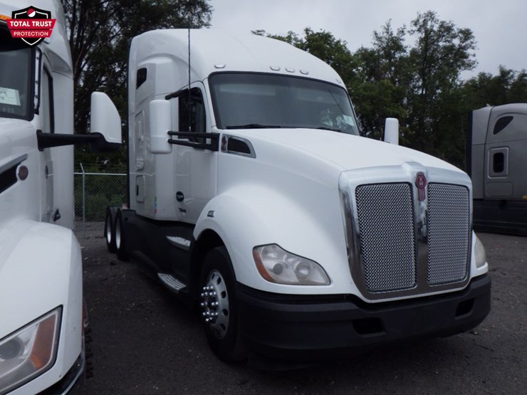 2022-kenworth-t680-image-3