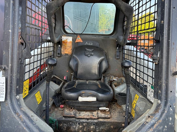 2022-bobcat-t550-image-12