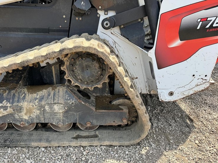 2020-bobcat-t76-image-19