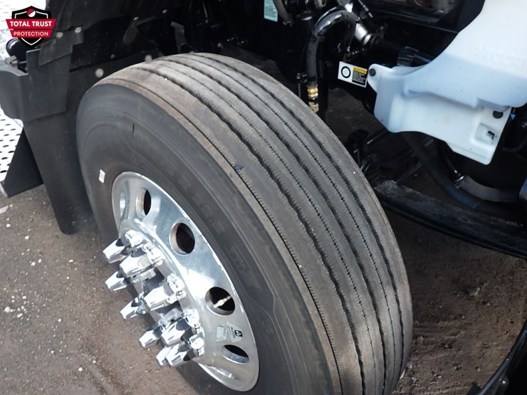 2024-kenworth-t680-image-21