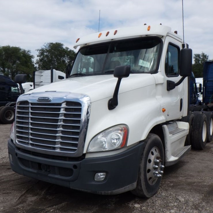 2013 FREIGHTLINER CASCADIA 125