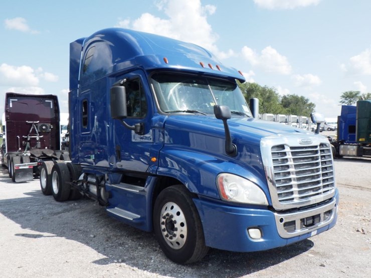 2018-freightliner-cascadia-125-evolution-image-3