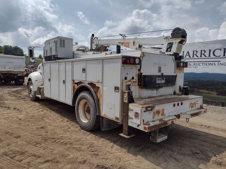 peterbilt-335-image-53
