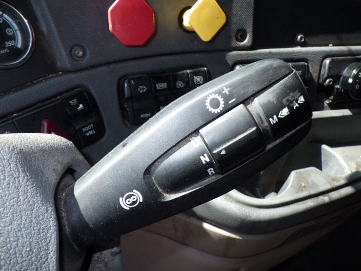 2018-freightliner-cascadia-125-evolution-image-20