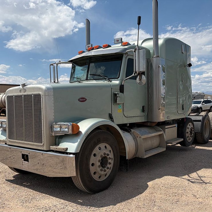 2005 PETERBILT 378