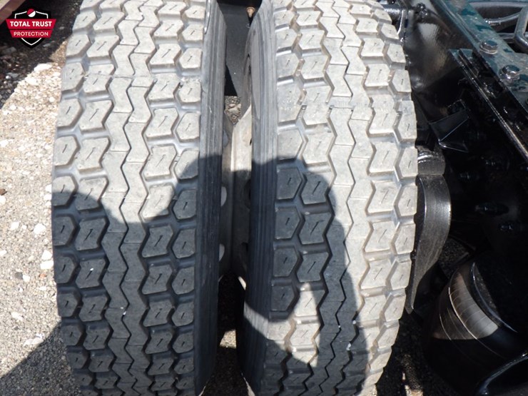 2020-kenworth-t680-image-16