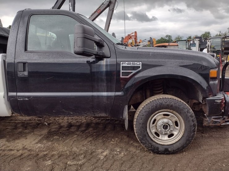 2009-ford-f250-image-26
