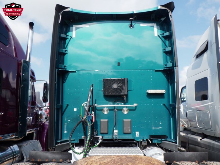 2020-kenworth-t680-image-11