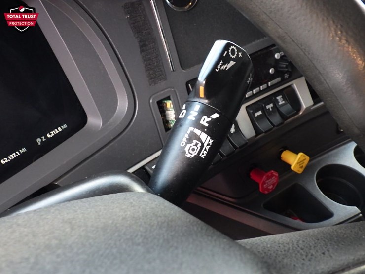 2024-kenworth-t680-image-23