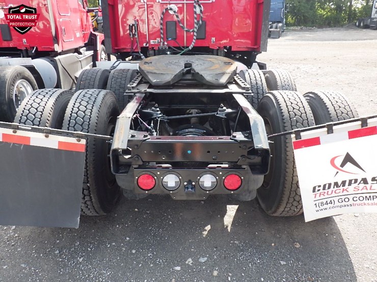 2025-kenworth-t680-image-12