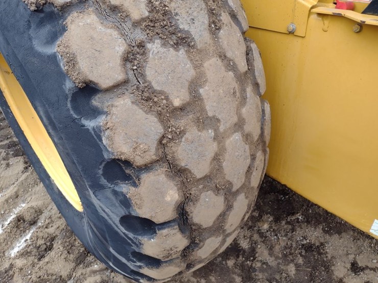 caterpillar-cs-563e-image-14