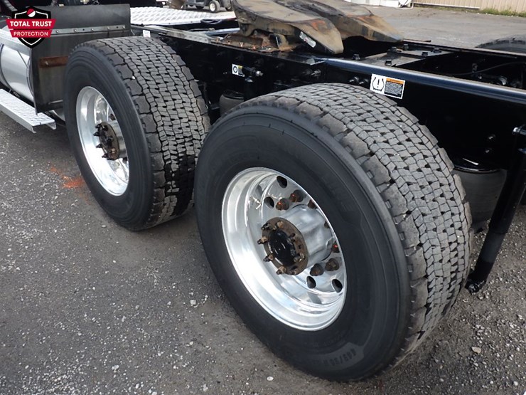 2024-kenworth-t680-image-13