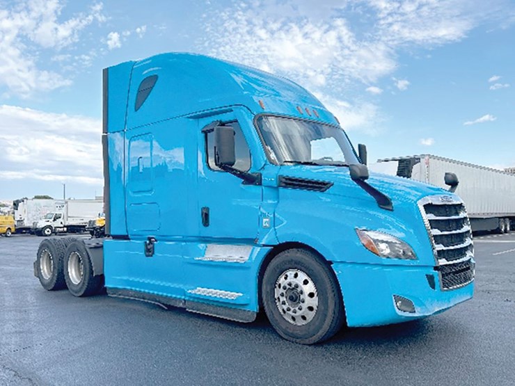 2022-freightliner-cascadia-126-image-1
