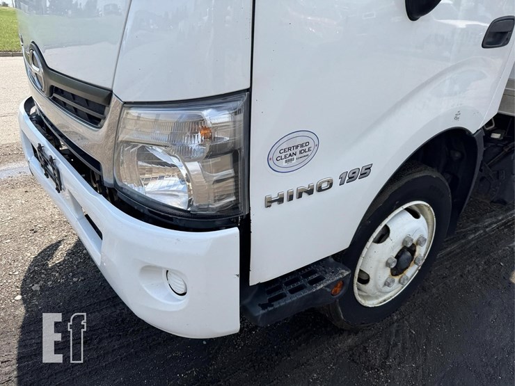 2018-hino-195-image-14