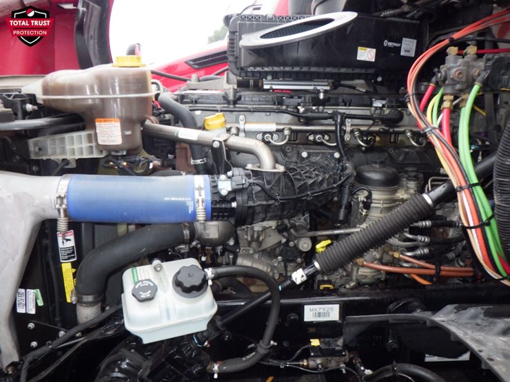 2022-freightliner-cascadia-126-image-23