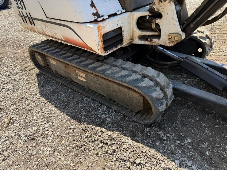 2001-bobcat-331-image-11