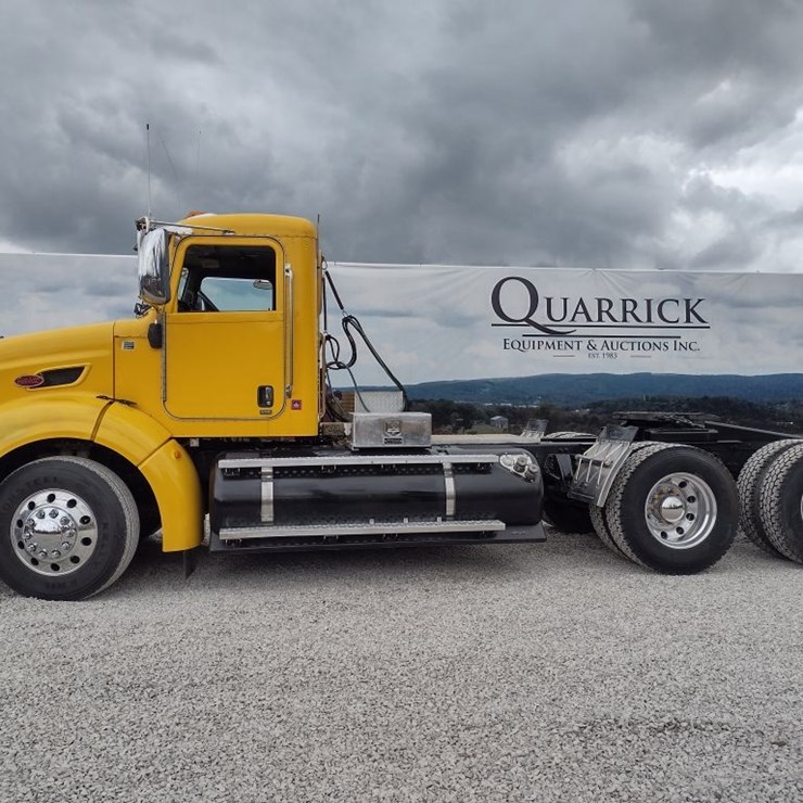 PETERBILT 384