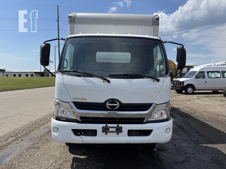 2018-hino-195-image-4