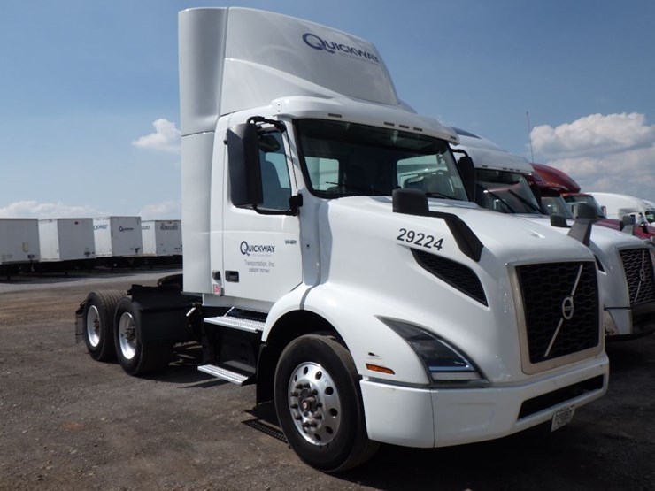 2019-volvo-vnr300-image-3