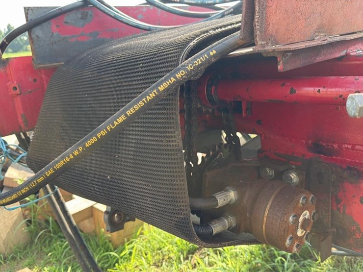 2007-john-deere-3320-image-38
