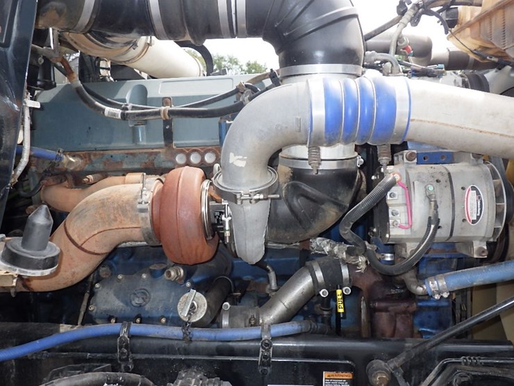 2015-kenworth-t800-image-27