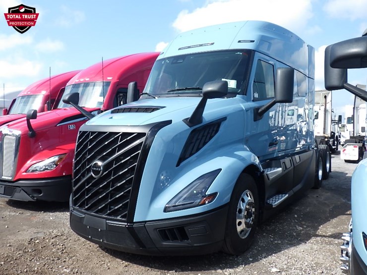 2026-volvo-vnl840-image-1