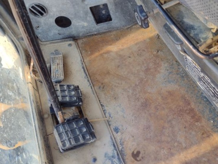 deere-35d-image-11