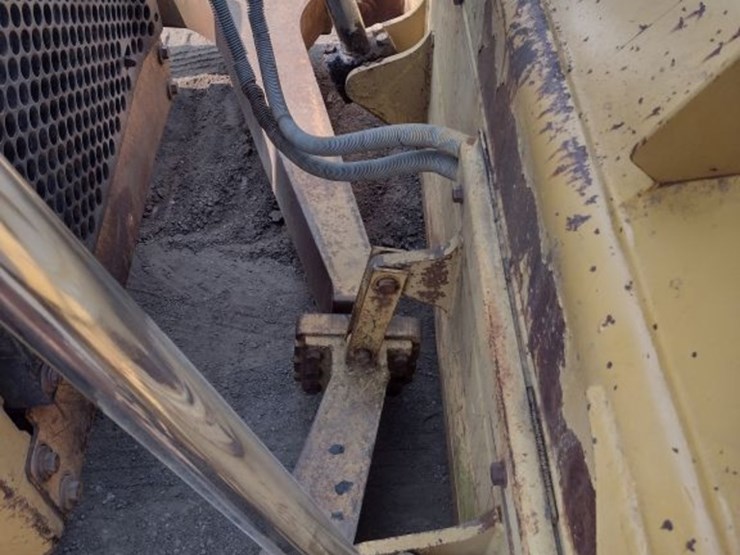 caterpillar-d6h-image-20