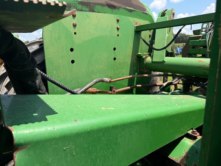 2000-john-deere-9300-image-30