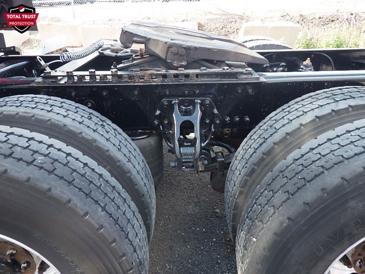 2024-kenworth-t680-image-18