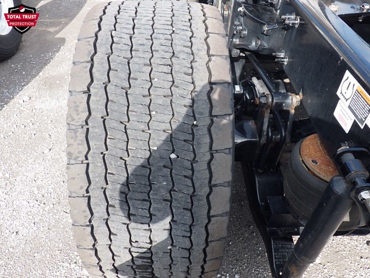 2024-kenworth-t680-image-14