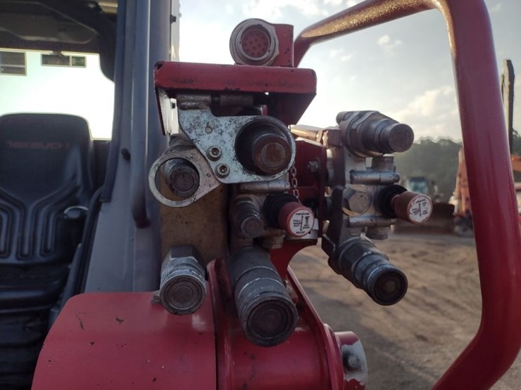 takeuchi-tl12v2-image-23