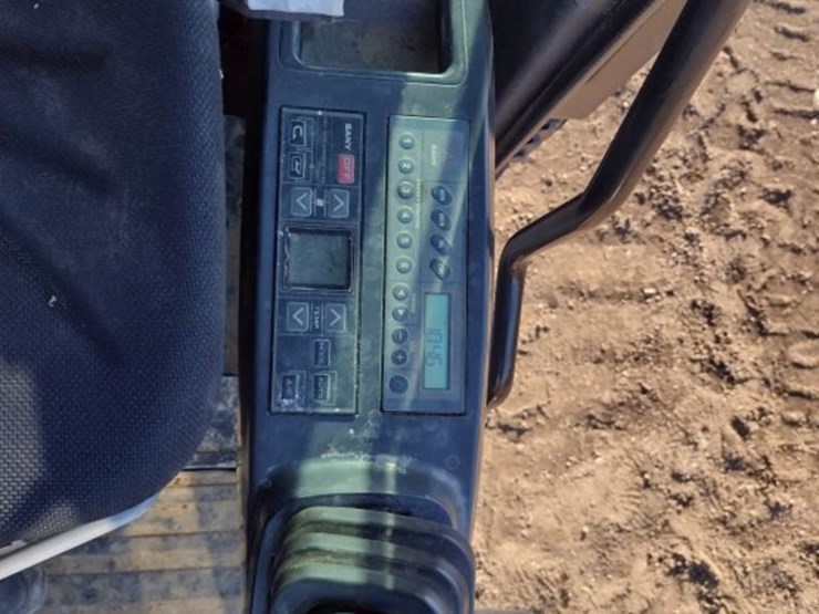 sany-sy135c-image-9