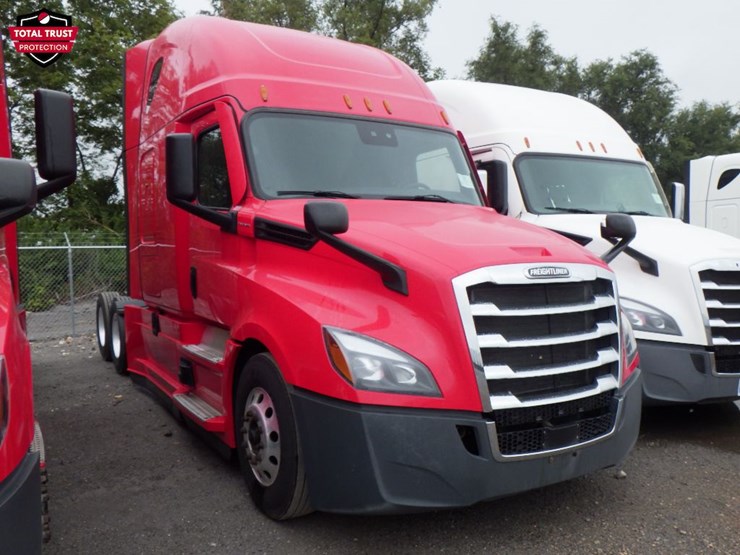2022-freightliner-cascadia-126-image-3